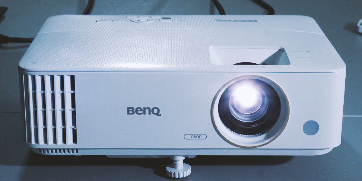 best projector under 600 reviews